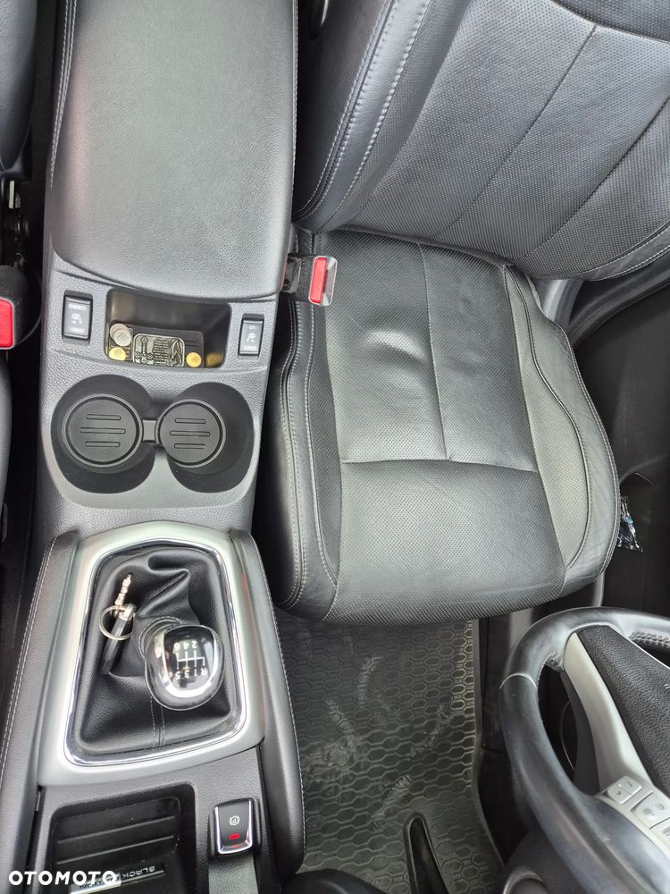 Nissan Qashqai 1.6 DCi 4x4 Black Edition EU6 - 13