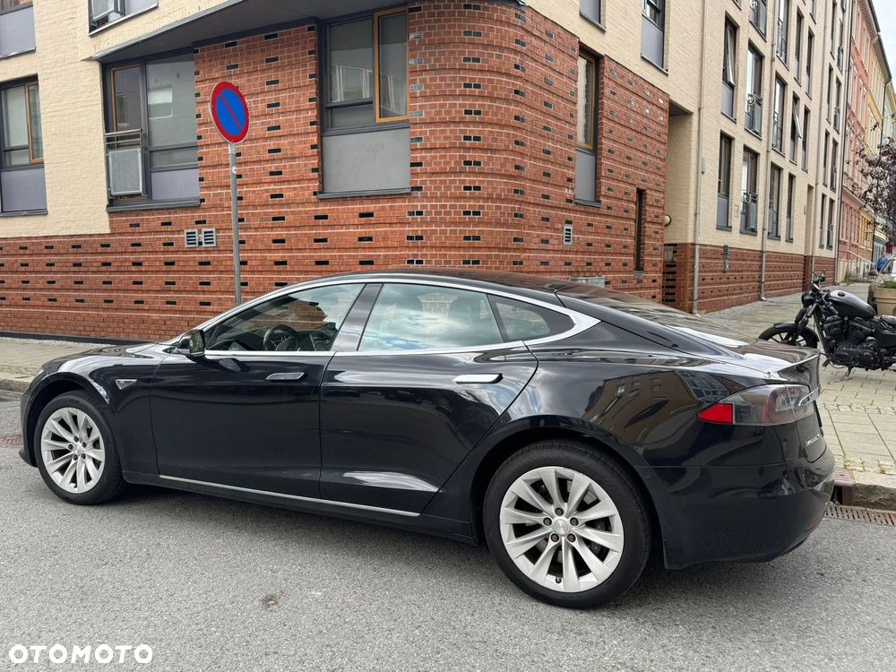 Tesla Model S Long Range Plus - 11
