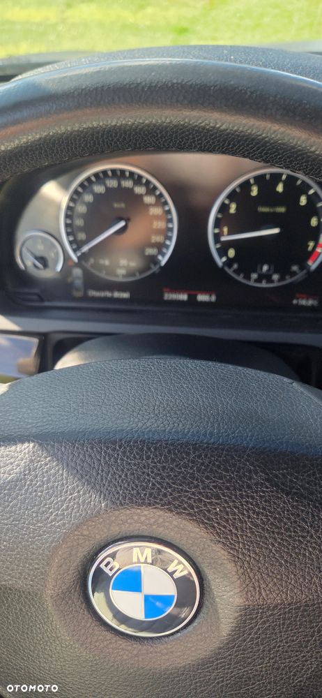 BMW Seria 7 750i - 10