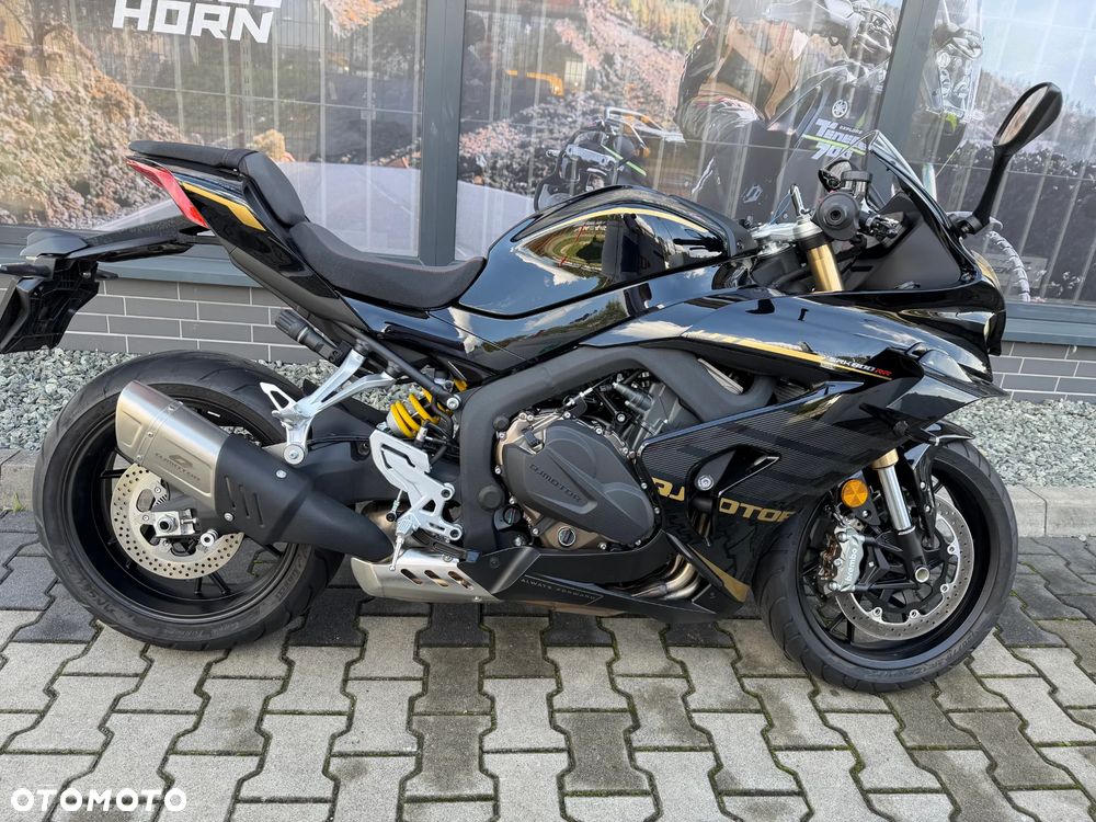 QJMOTOR SRK 800RR - 9