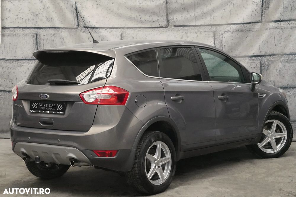 Ford Kuga 2.0 TDCi 4WD Powershift Titanium - 4