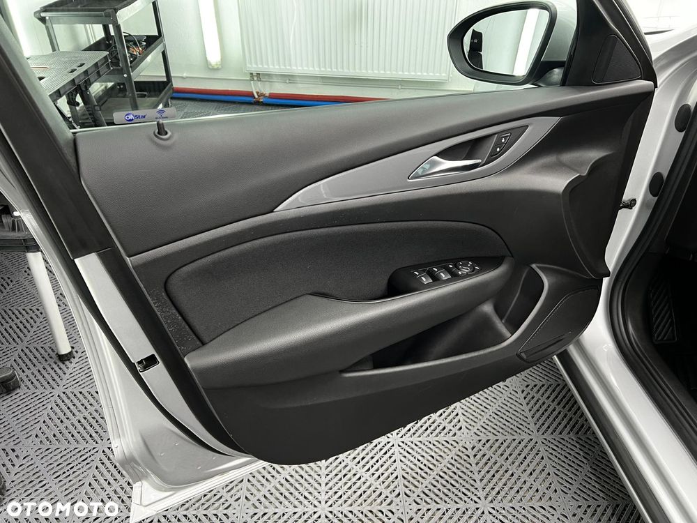 Opel Insignia - 40