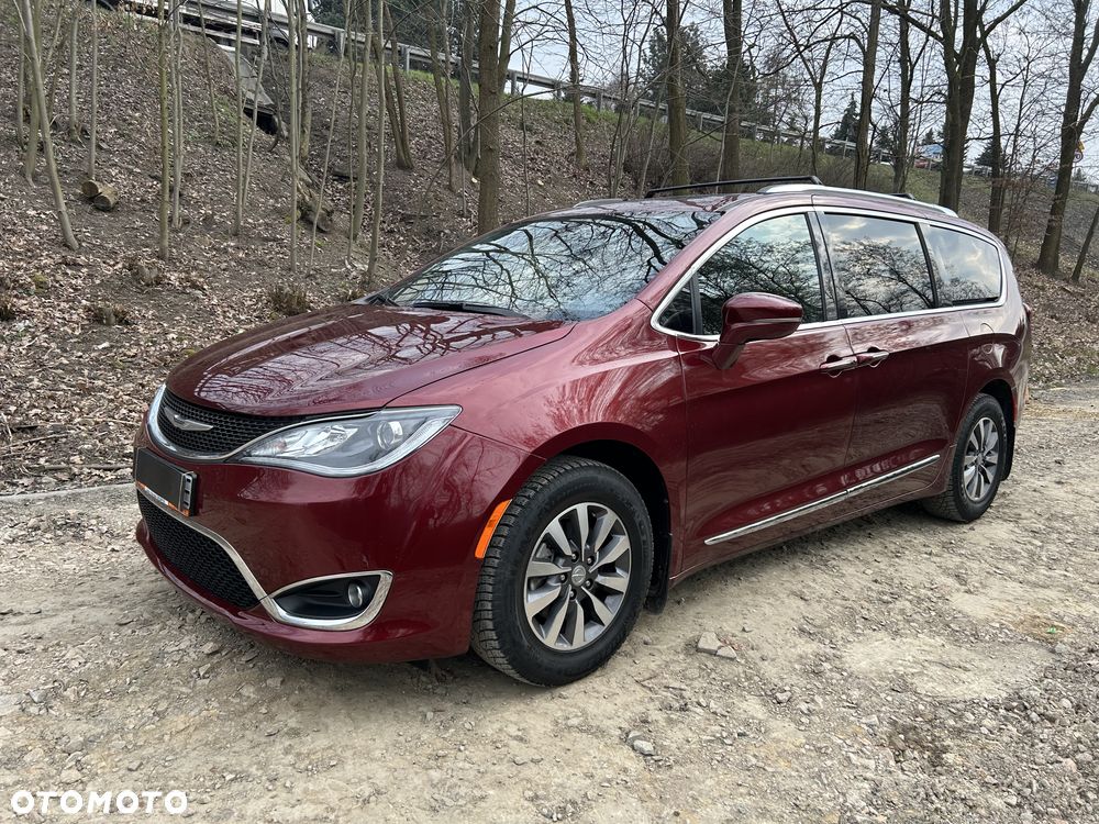 Chrysler Pacifica - 3