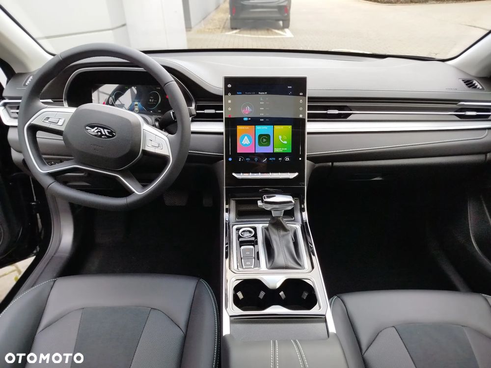 JAC J7 Plus CVT - 12