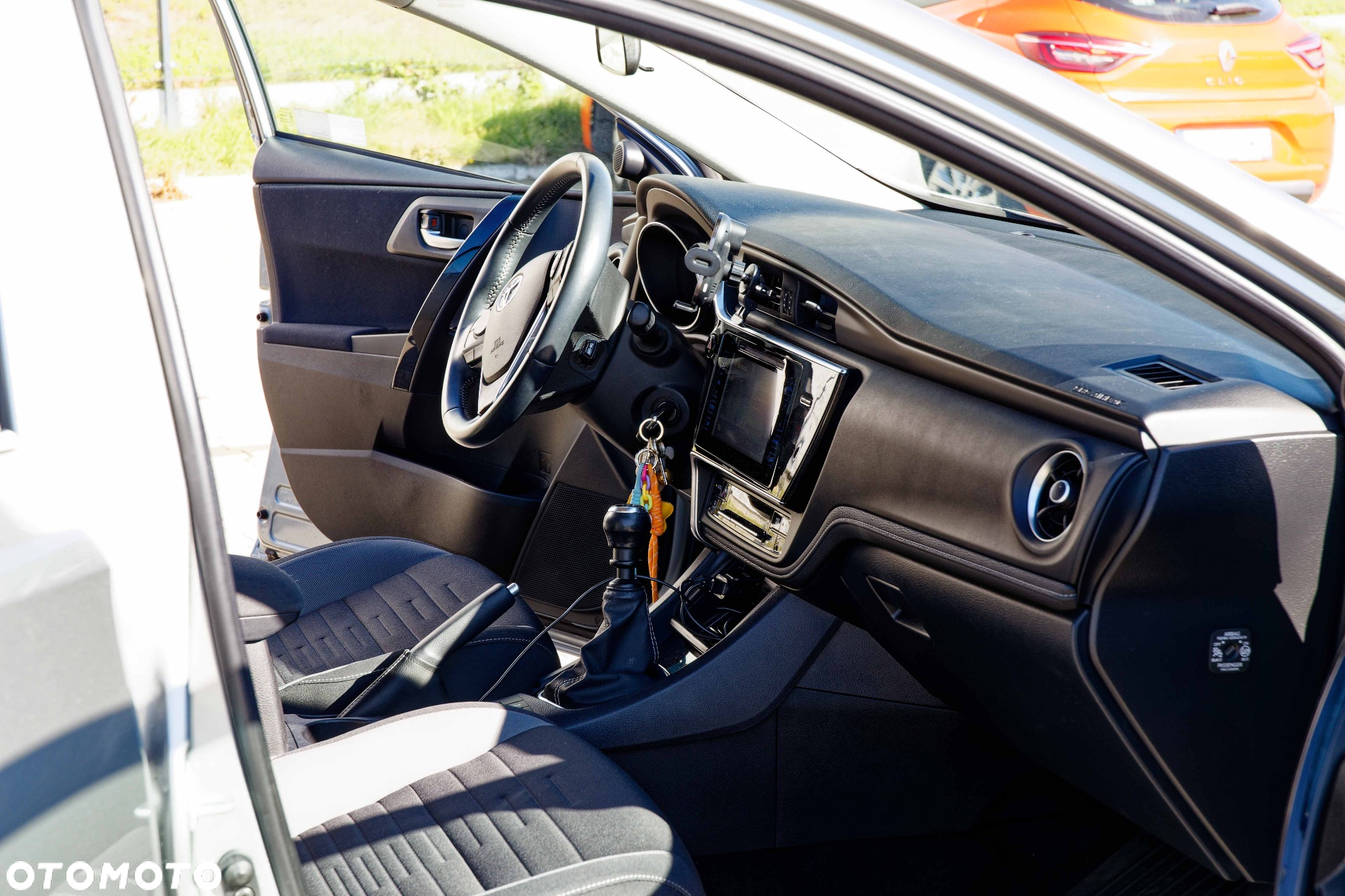 Toyota Auris 1.6 Premium - 5