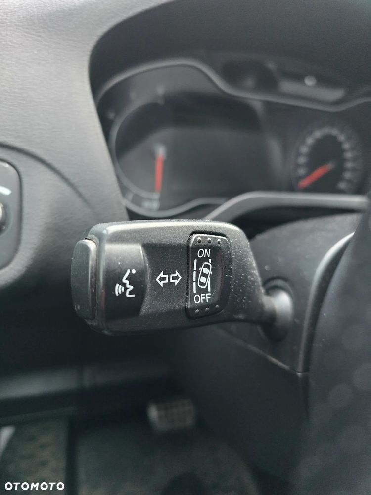 Ford S-Max - 14