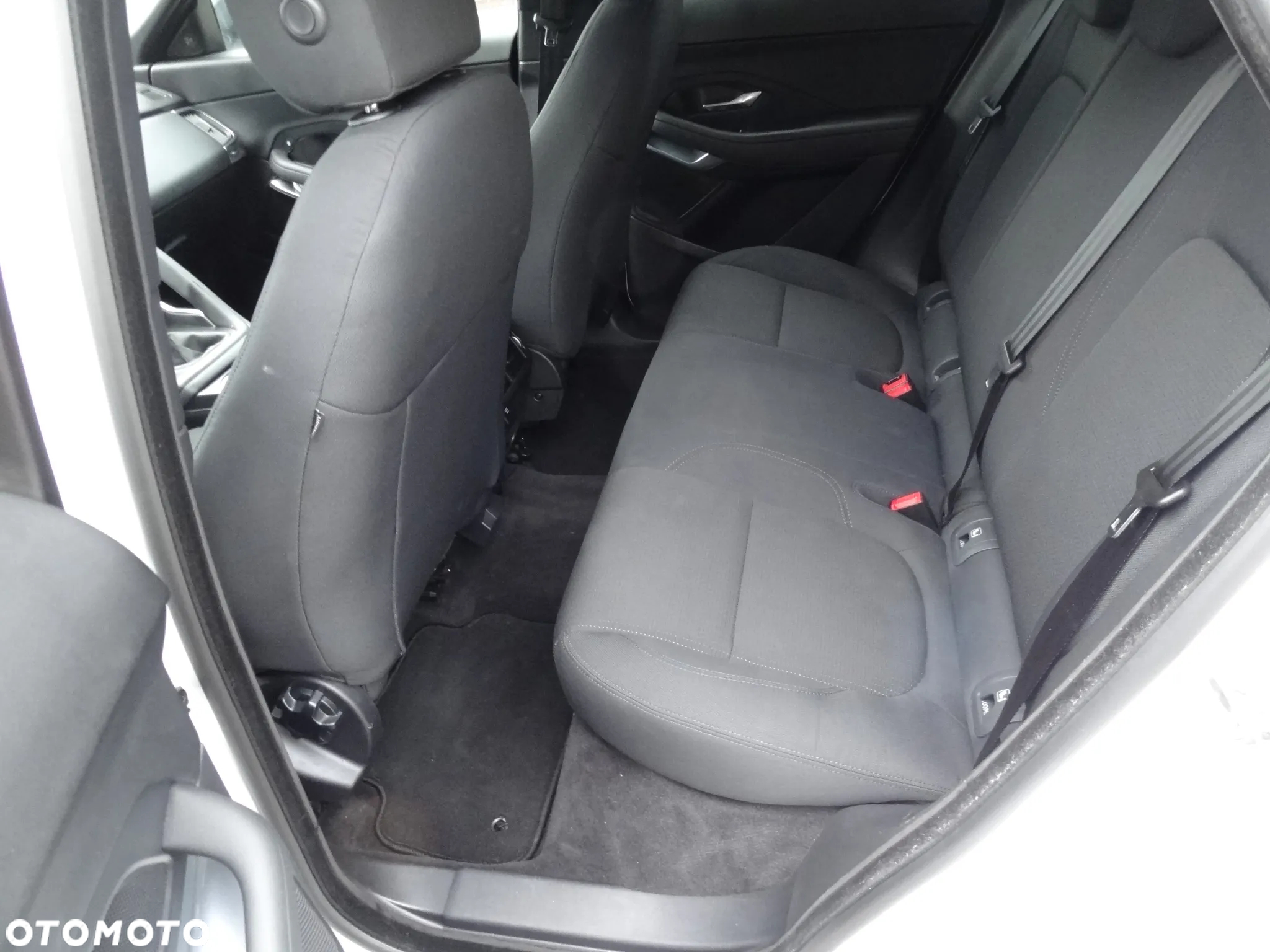 Jaguar E-Pace - 4