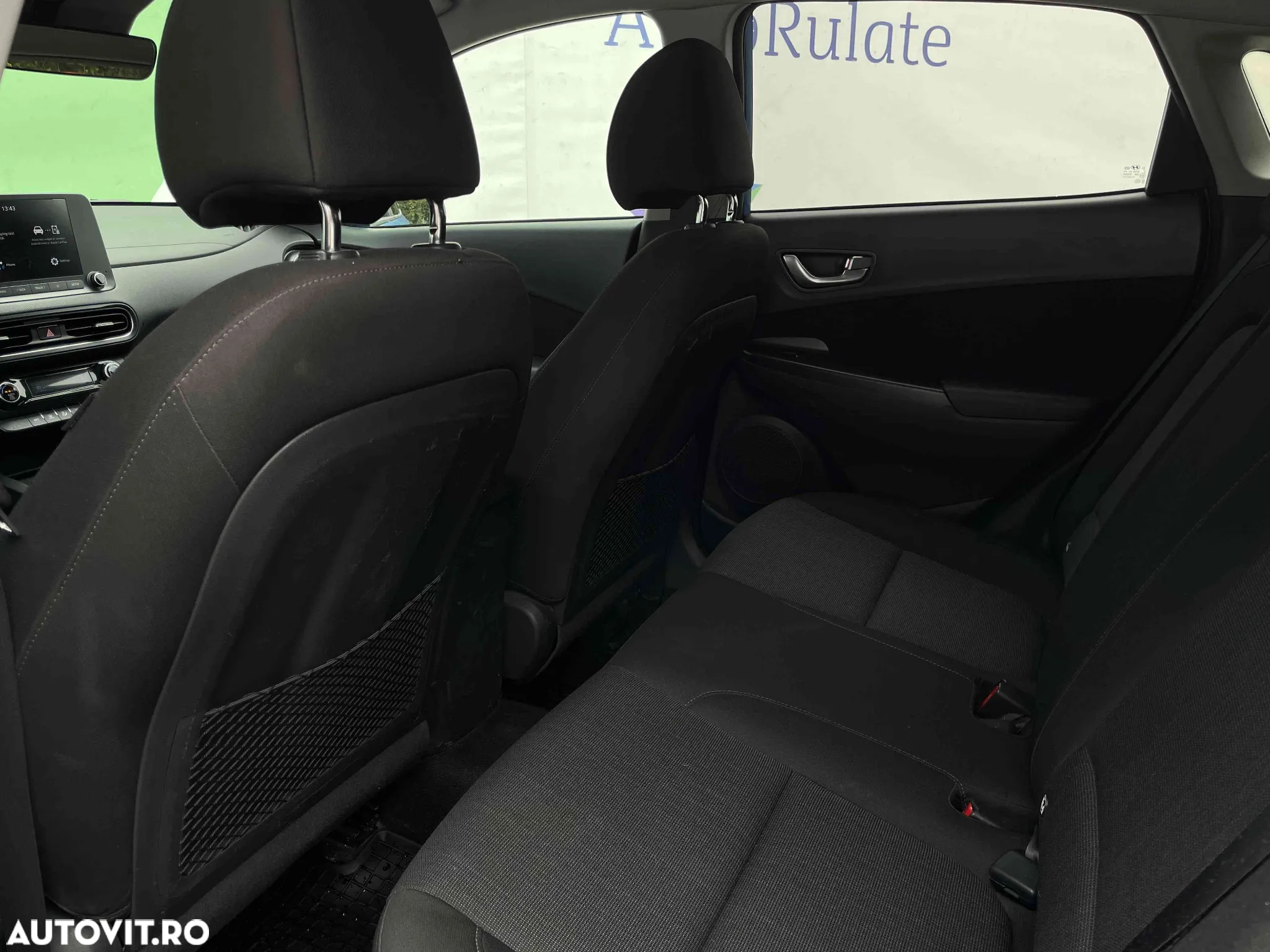 Hyundai KONA - 15