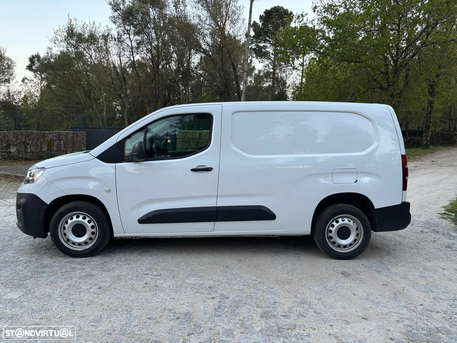Fiat Doblo 1.5 BlueHDi Maxi   IVA DEDUTIVÉL - 4