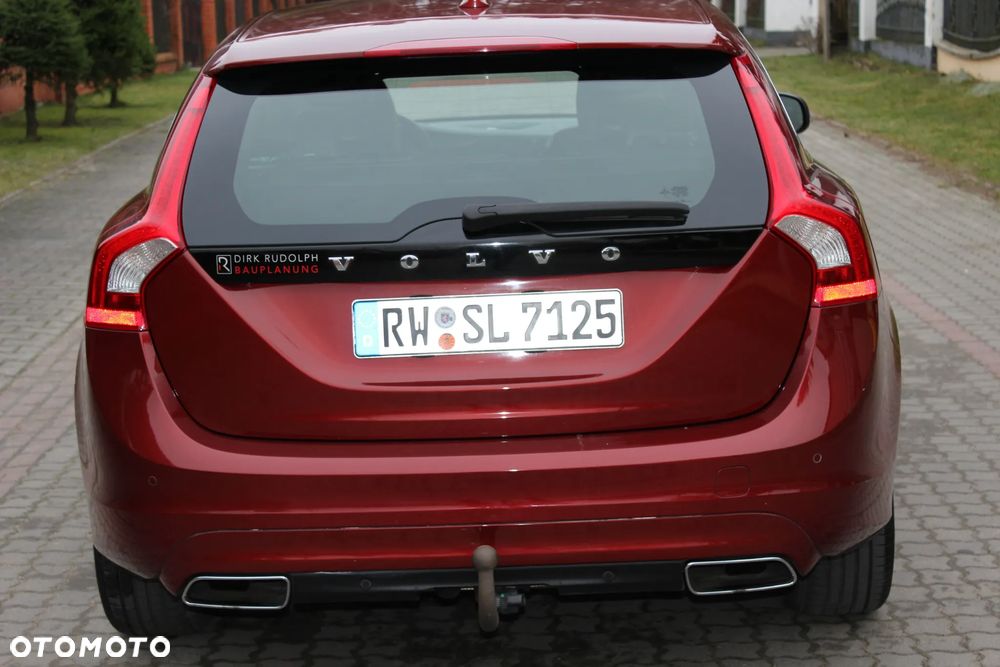 Volvo V60 D5 Geartronic Summum - 36
