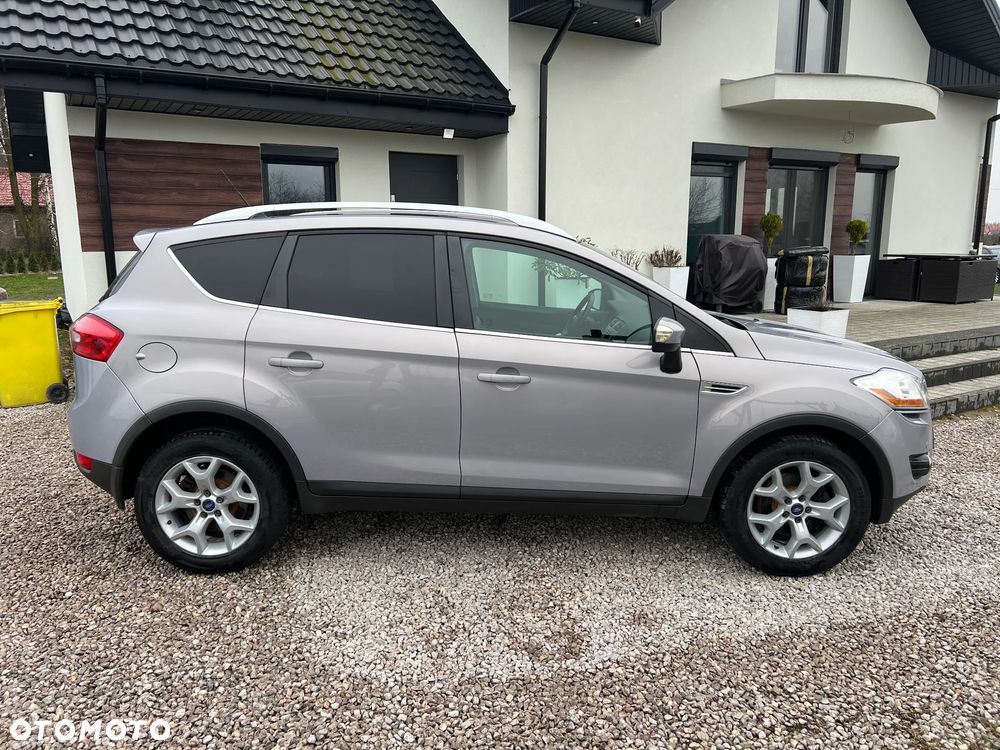 Ford Kuga 2.0 TDCi 2x4 Titanium - 9