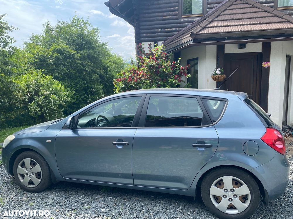 Kia Ceed - 1