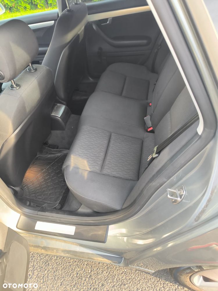 Audi A4 Avant 1.8 T - 13