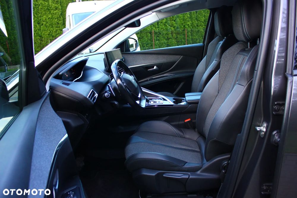 Peugeot 5008 BlueHDi 180 EAT8 Allure - 21