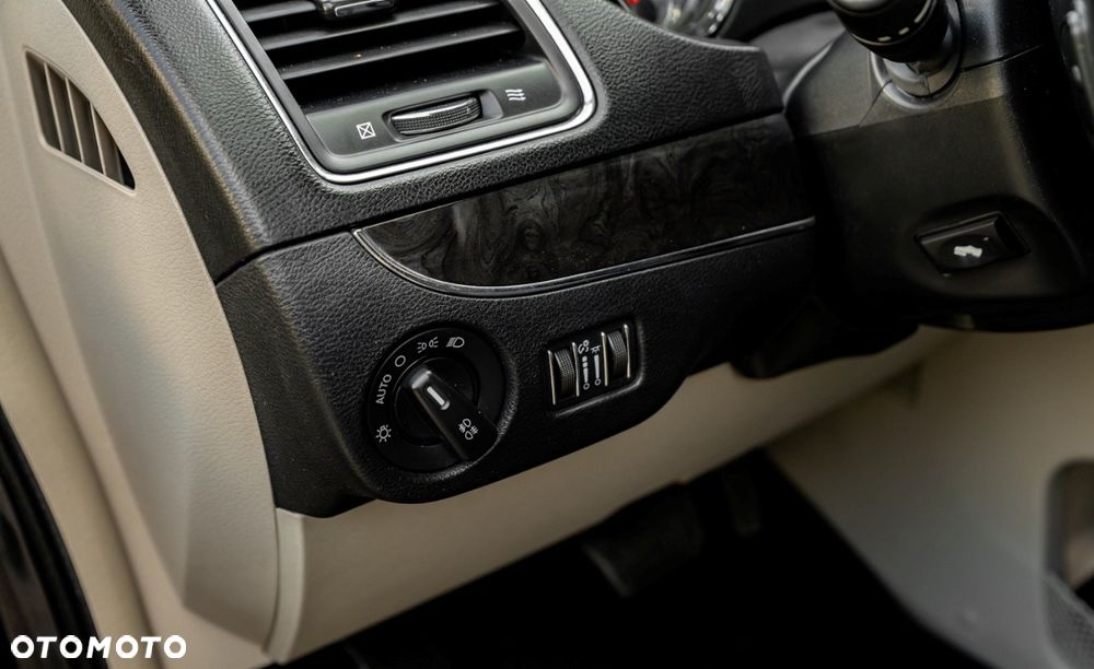 Lancia Voyager 3.6 Platinum - 8