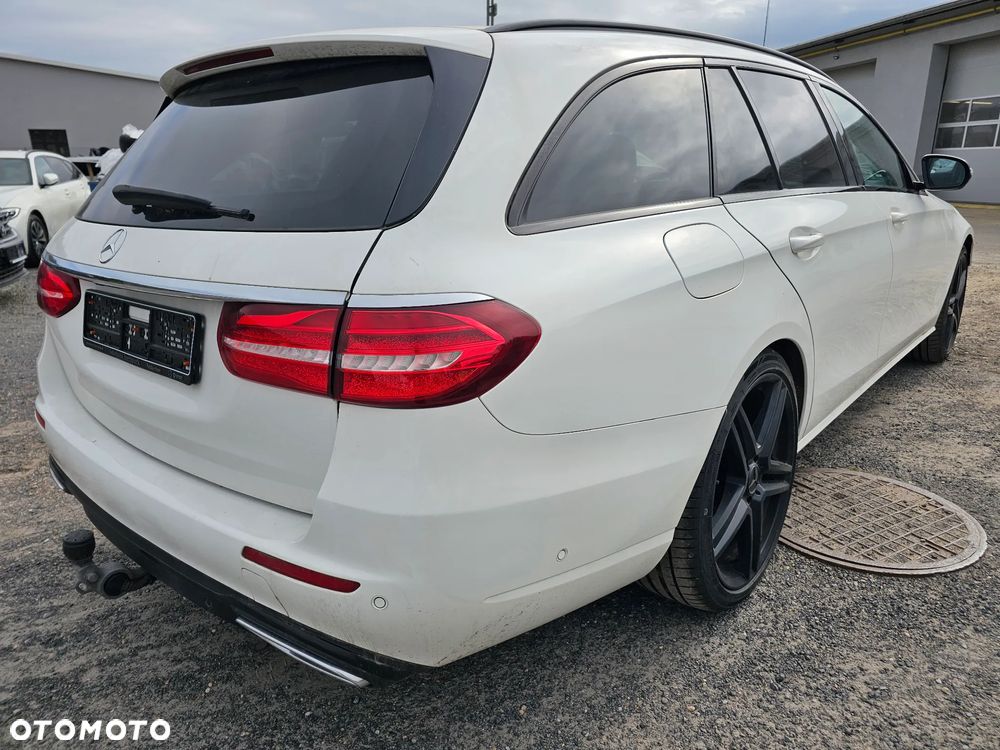 Mercedes-Benz Klasa E 220 d Avantgarde - 11