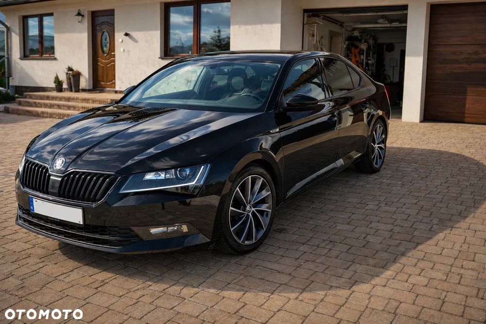 Skoda Superb 2.0 TDI Sportline DSG - 1