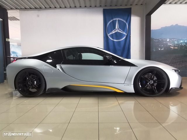 BMW i8 - 8