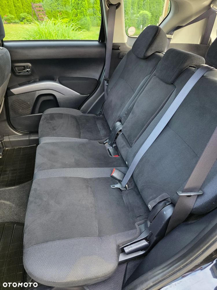Mitsubishi Outlander 2.0 DID Intense - 12