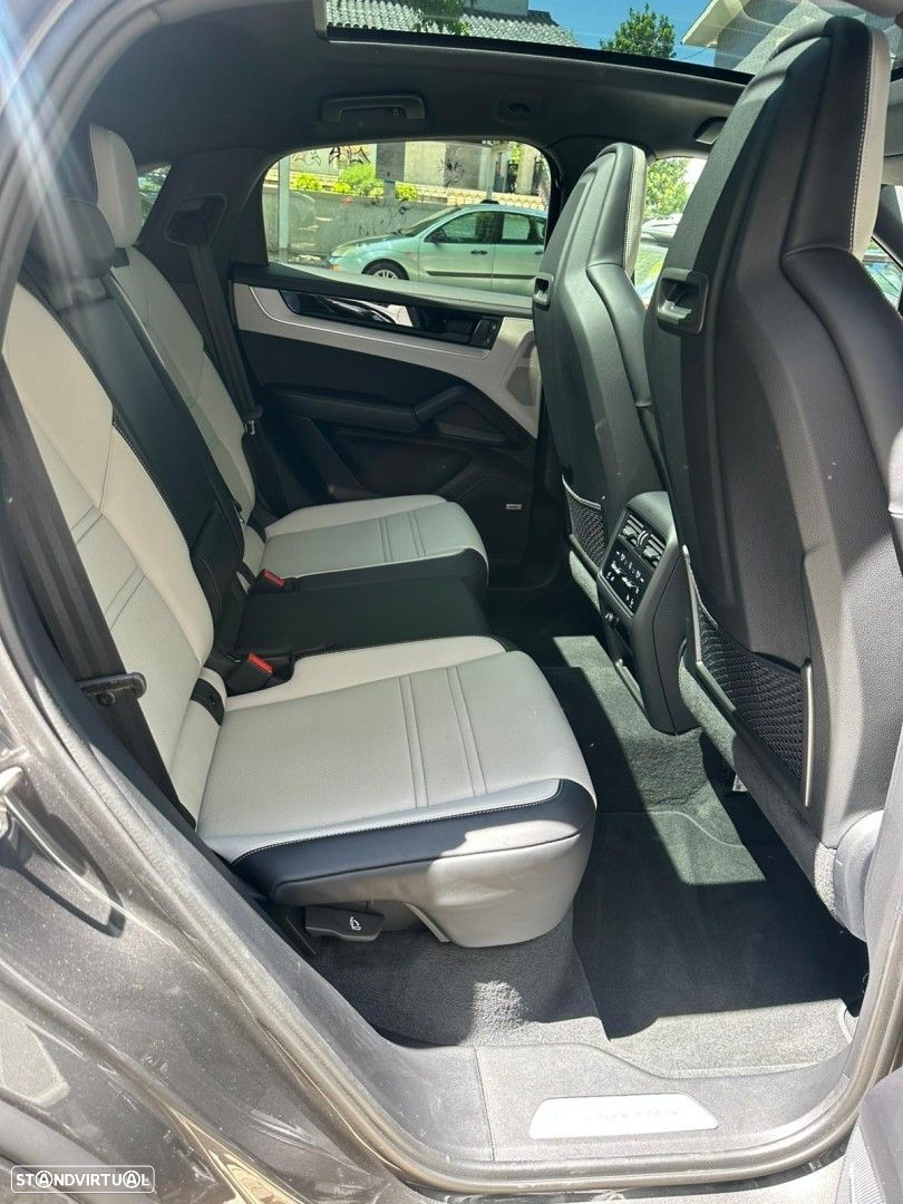 Porsche Cayenne S E-Hybrid - 21