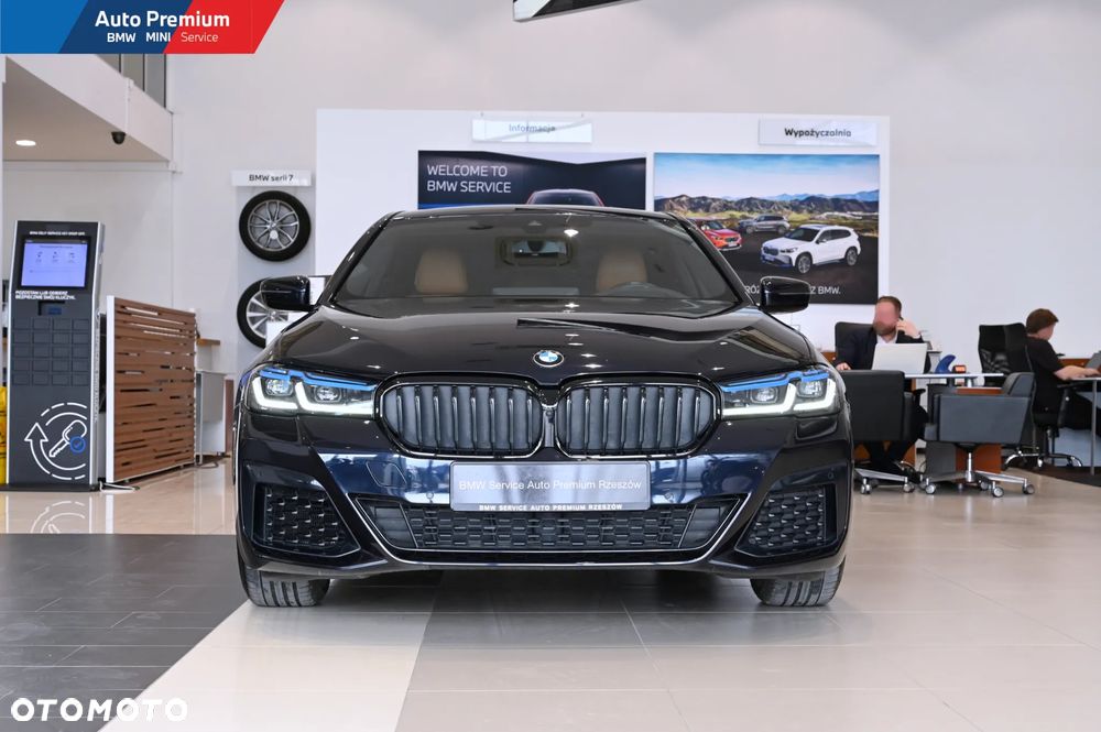 BMW Seria 5 540i xDrive - 2
