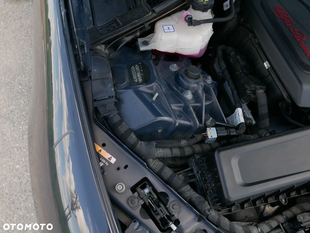 Alfa Romeo Giulia 2.0 Turbo 16V AT8 Veloce - 18