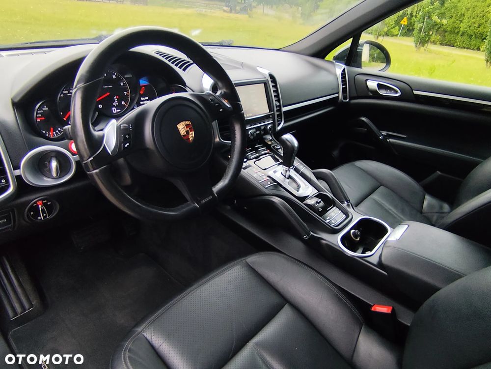 Porsche Cayenne Platinum Edition - 32