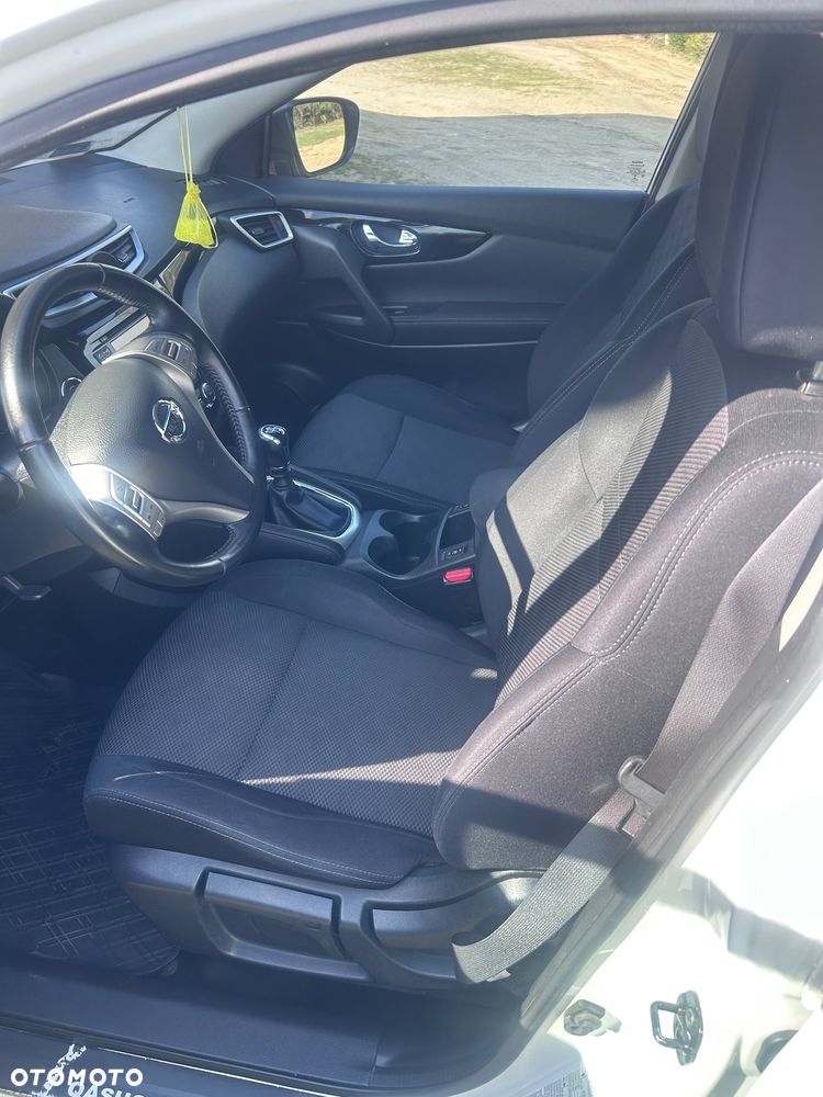 Nissan Qashqai 1.2 DIG-T N-Connecta - 6
