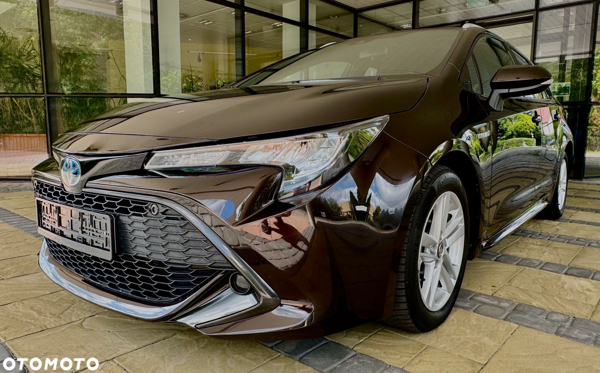 Toyota Corolla 1.8 Hybrid Comfort - 1