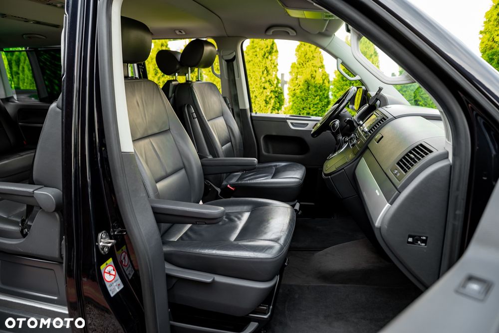 Volkswagen Multivan - 28