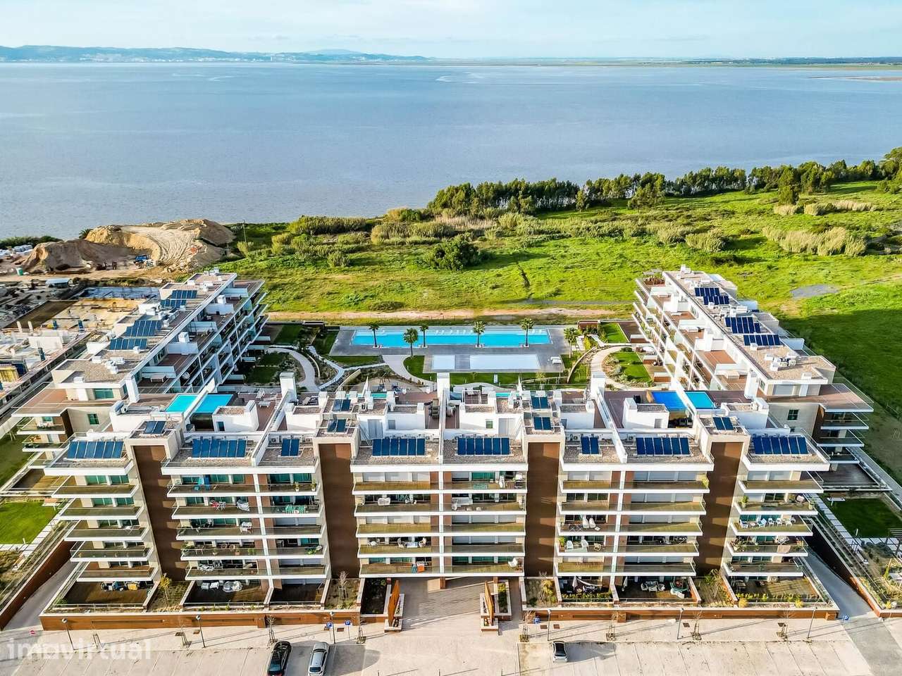 Duplex T4 com piscina, Alcochete