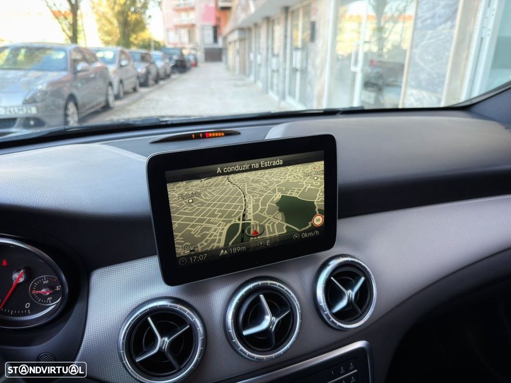 Mercedes-Benz CLA 180 d Shooting Brake Urban - 22