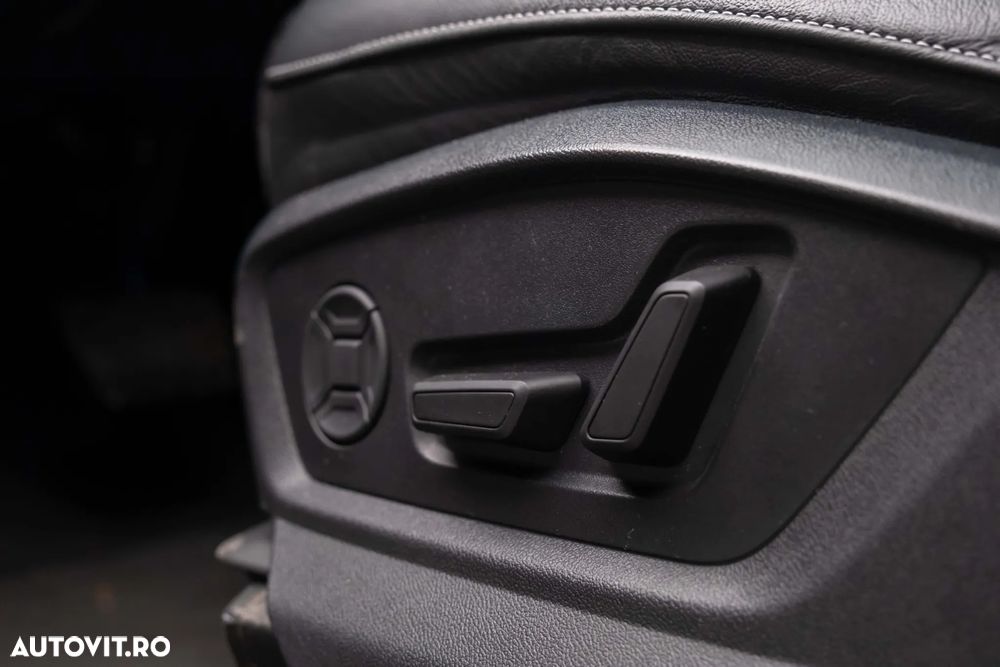 Audi Q7 55 TFSI e quattro Tiptronic PHEV S Line - 24
