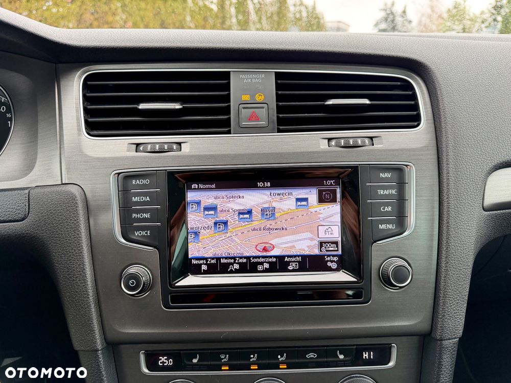 Volkswagen Golf 1.4 TSI BMT Highline - 26