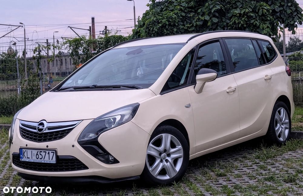 Opel Zafira - 24