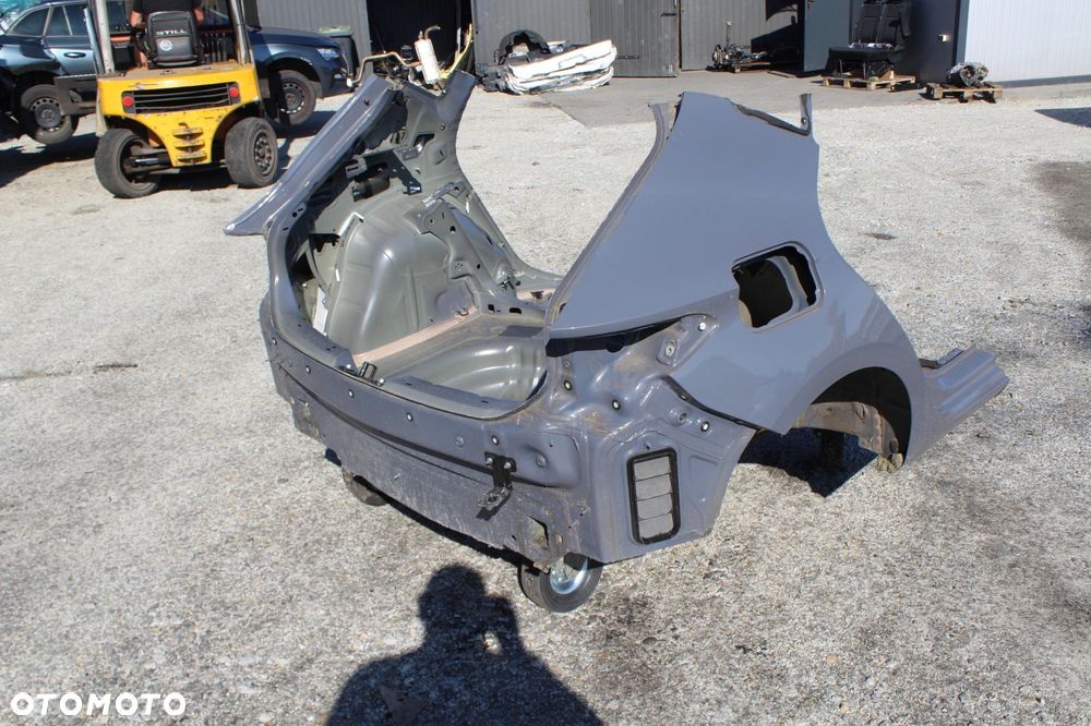 Seat Leon IV ćwiartka tył prawa lewa pas - 1