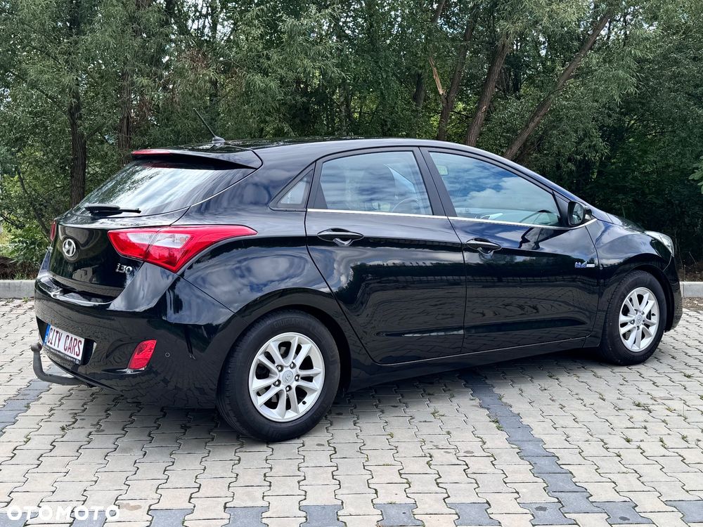 Hyundai i30 blue 1.6 GDI Passion - 4