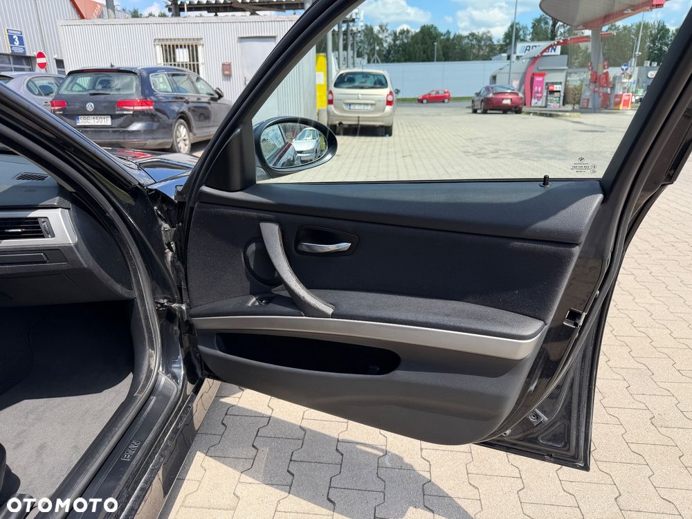 BMW Seria 3 320d - 19