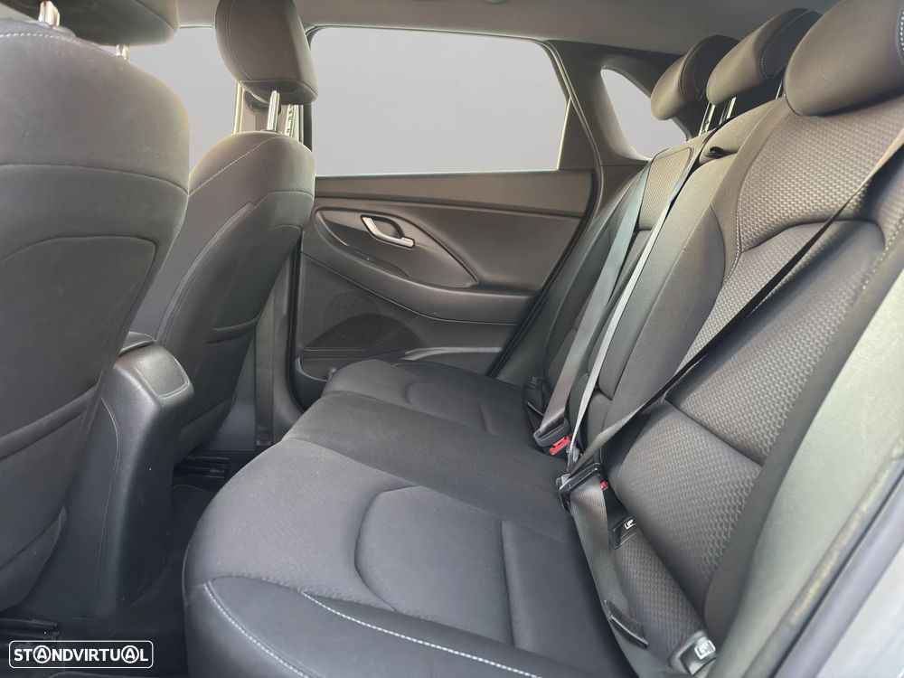 Hyundai i30 1.6 CRDI STyle - 13