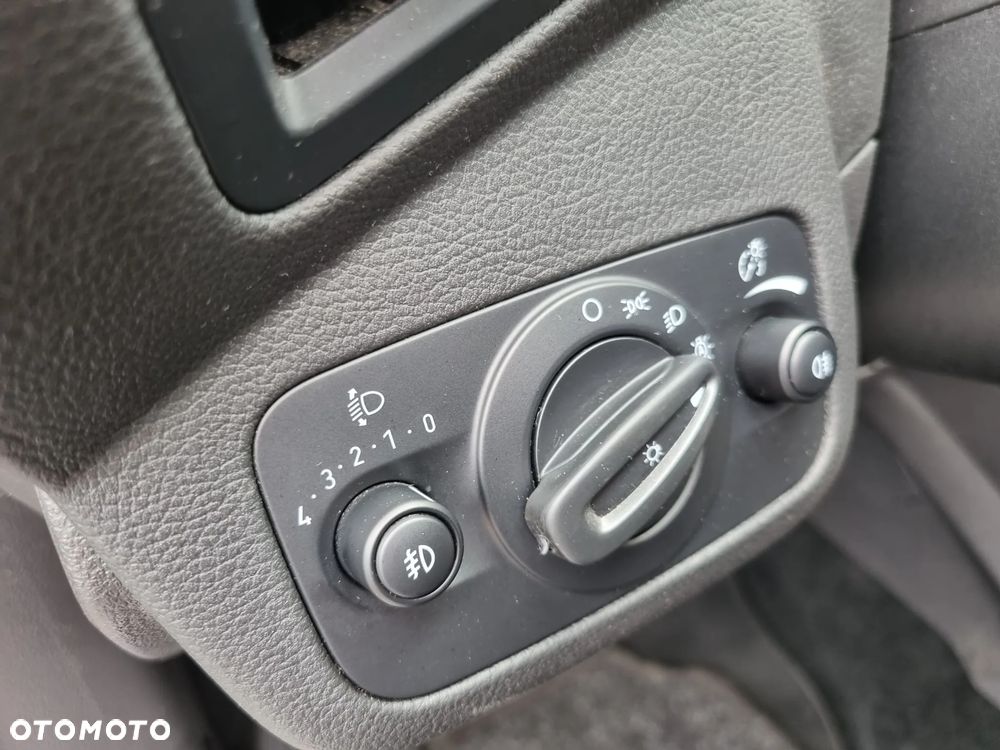 Ford C-MAX 1.5 TDCi Start-Stop-System Titanium - 30