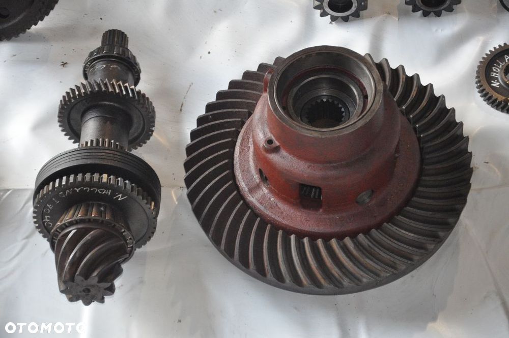 WAŁEK ZĘBATKA TRYB PÓŁOŚ Case Puma  NEW HOLLAND T7040 - 5