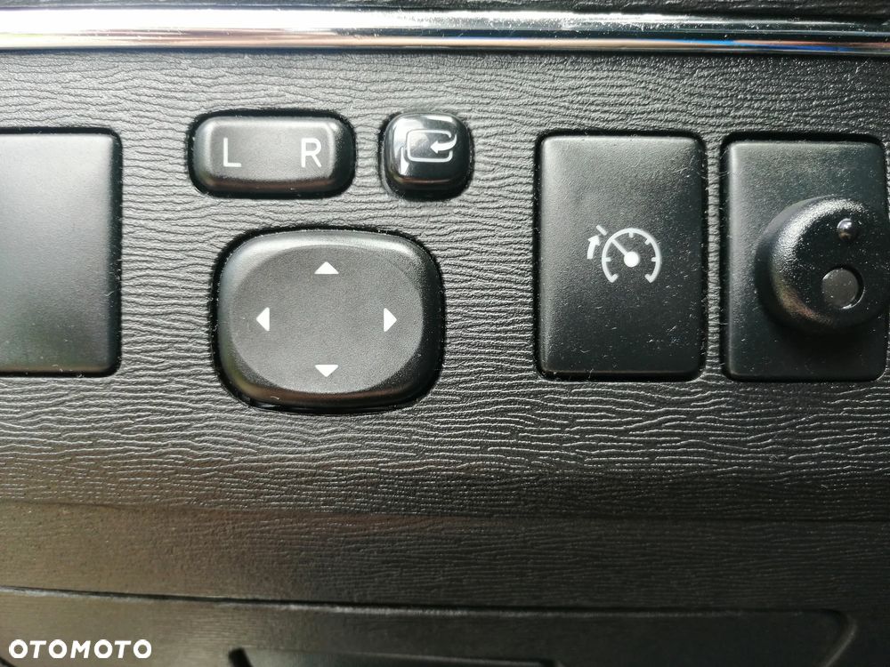 Toyota Avensis 1.8 Prestige - 19
