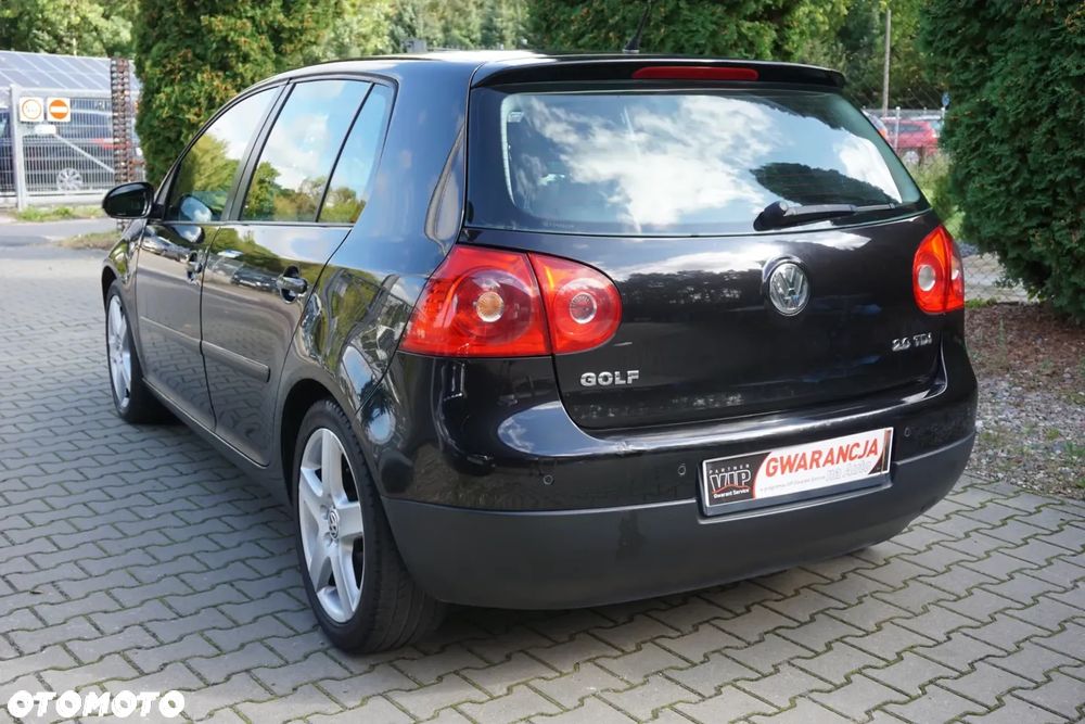 Volkswagen Golf - 6