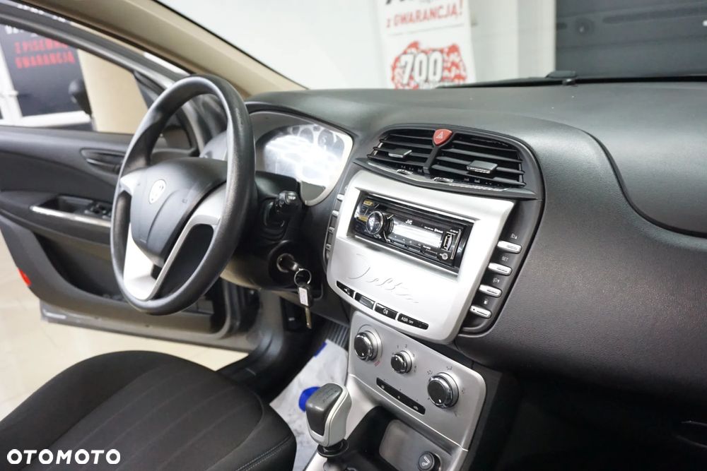 Lancia Delta 1.4 T-Jet Silver - 19