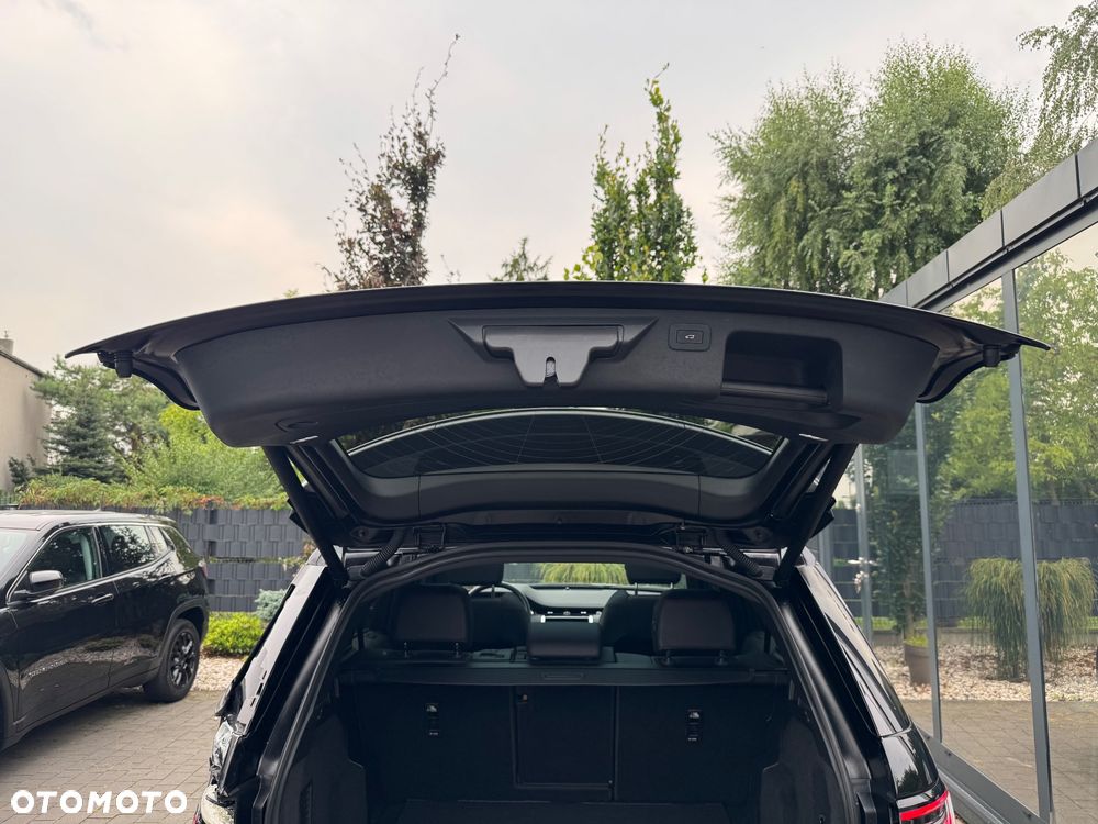 Land Rover Discovery Sport P300e R-Dynamic HSE - 12