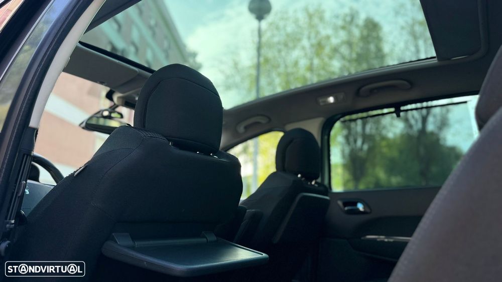 Peugeot 5008 1.6 HDi 7L Allure J17 - 10