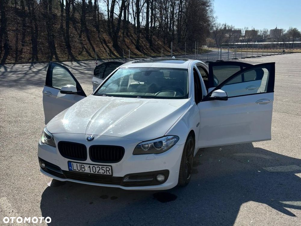 BMW Seria 5 528i xDrive Sport-Aut - 14