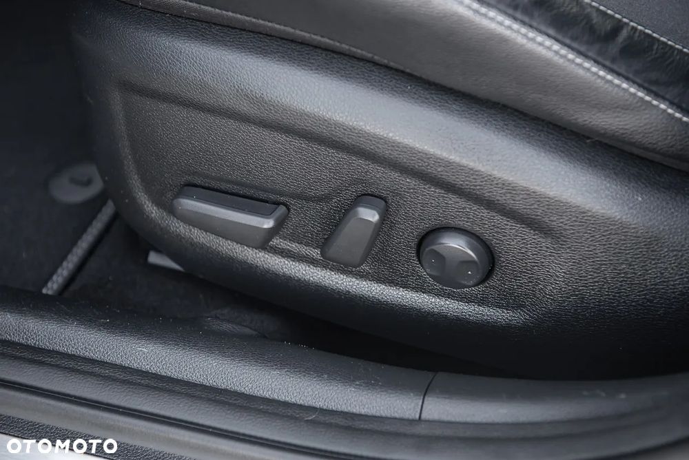 Kia ProCeed 1.4 T-GDI DCT7 OPF GT LINE - 18