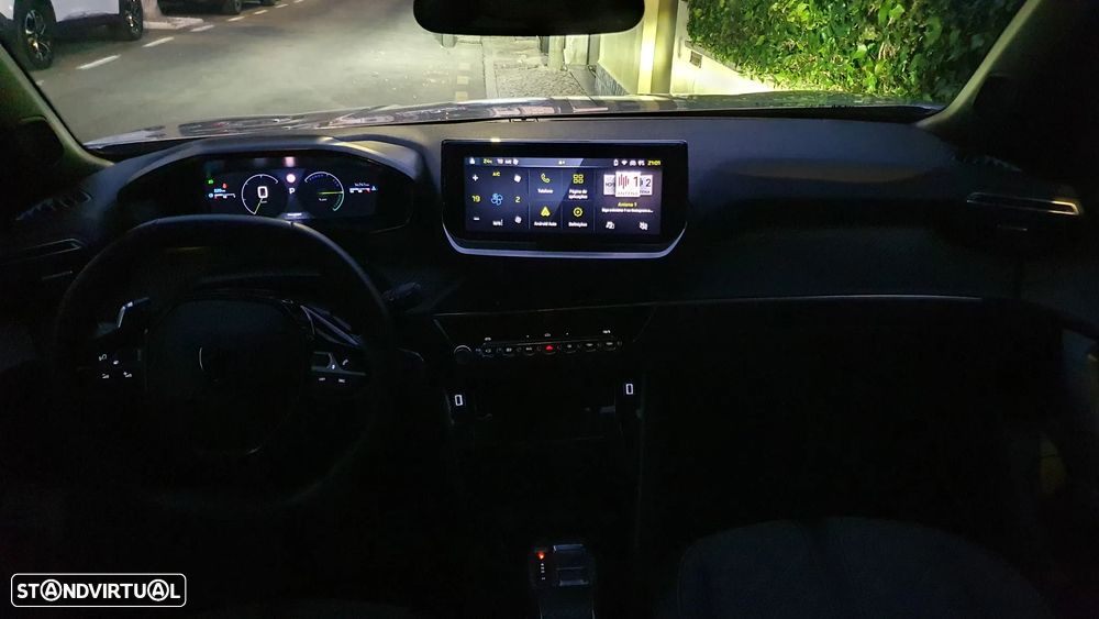 Peugeot 2008 Hybrid 145 e-DSC Allure - 55