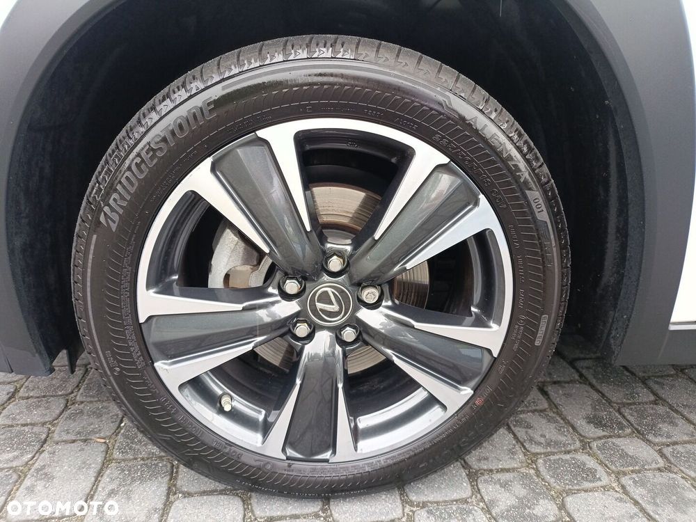Lexus UX 250h GPF Business 2WD - 32